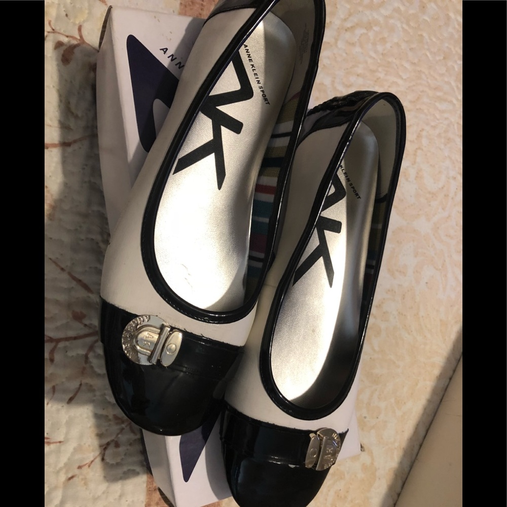 Anne Klein flats